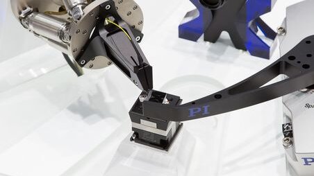 H-825 Hexapod H-825 Hexapod